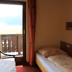 Otel Traublingerhof - Self Check In 3*